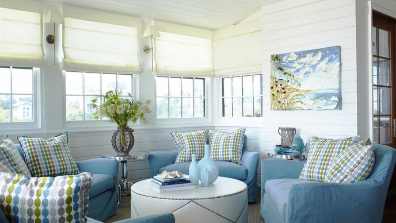 Beach-Living-Room-Decorating-Ideas-With-Sofa-Blue